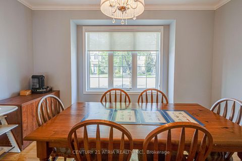 Photo 12 at 137 Barons Street, Kleinburg, Vaughan