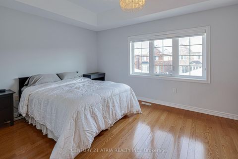 Photo 16 at 137 Barons Street, Kleinburg, Vaughan