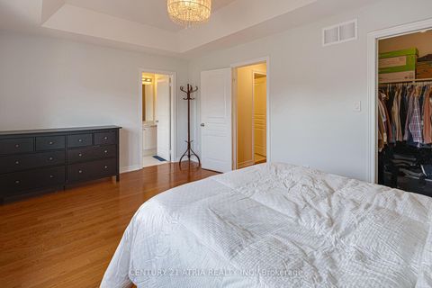 Photo 17 at 137 Barons Street, Kleinburg, Vaughan