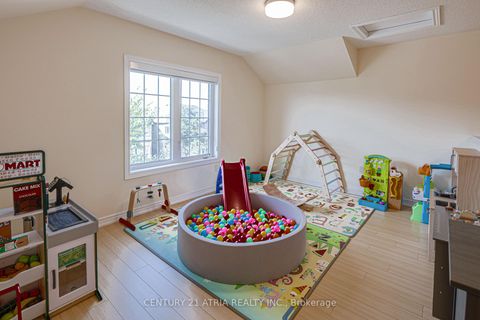 Photo 28 at 137 Barons Street, Kleinburg, Vaughan