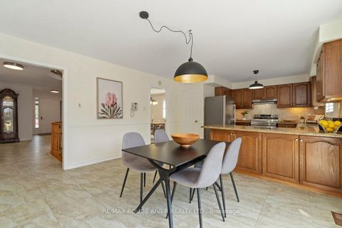 Photo 11 at 20 Gaslight Crescent, Highland Creek, Toronto