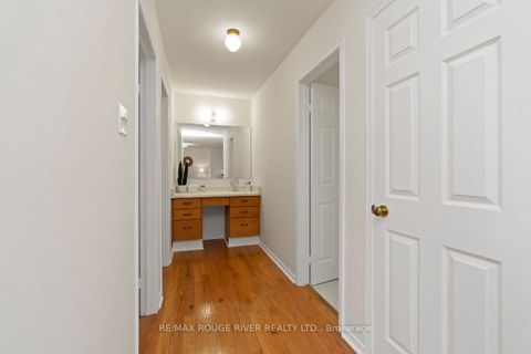 Photo 24 at 20 Gaslight Crescent, Highland Creek, Toronto