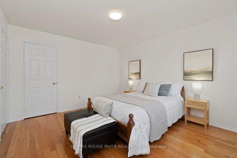 Photo 29 at 20 Gaslight Crescent, Highland Creek, Toronto
