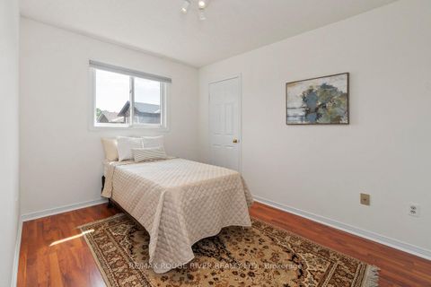 Photo 34 at 20 Gaslight Crescent, Highland Creek, Toronto