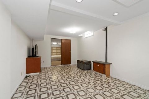 Photo 38 at 20 Gaslight Crescent, Highland Creek, Toronto