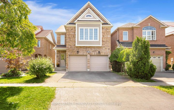 Photo 1 at 4762 Allegheny Road, Hurontario, Mississauga
