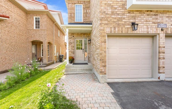 Photo 2 at 4762 Allegheny Road, Hurontario, Mississauga