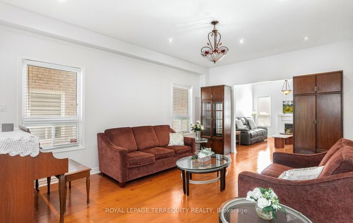 Photo 6 at 4762 Allegheny Road, Hurontario, Mississauga