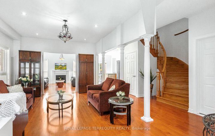 Photo 7 at 4762 Allegheny Road, Hurontario, Mississauga