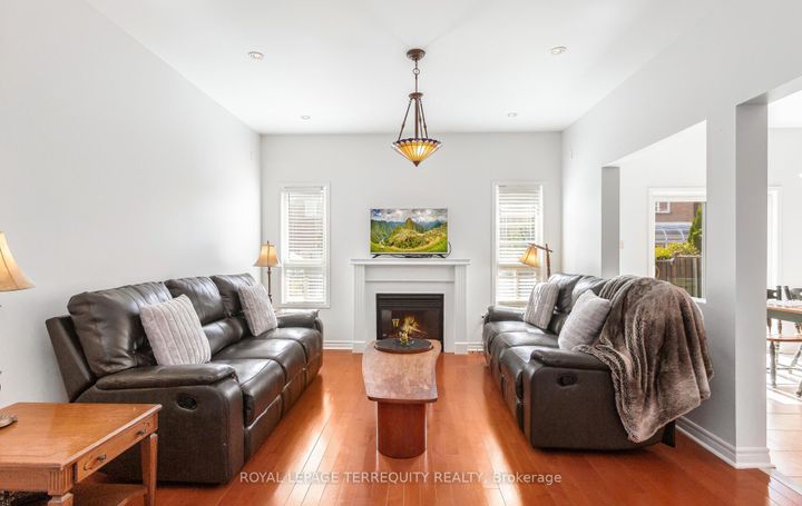 Photo 8 at 4762 Allegheny Road, Hurontario, Mississauga