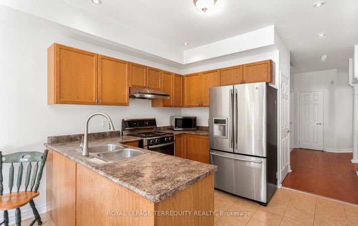 Photo 14 at 4762 Allegheny Road, Hurontario, Mississauga