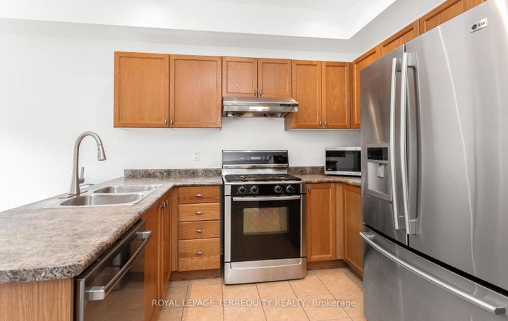Photo 15 at 4762 Allegheny Road, Hurontario, Mississauga