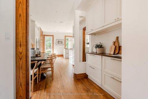 Photo 6 at 120 Lee Avenue, The Beaches, Toronto