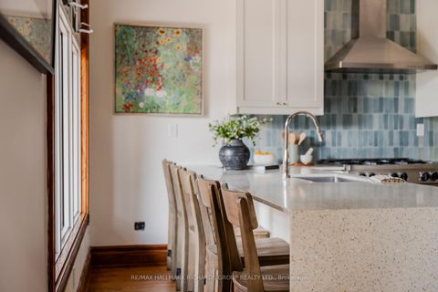 Photo 10 at 120 Lee Avenue, The Beaches, Toronto