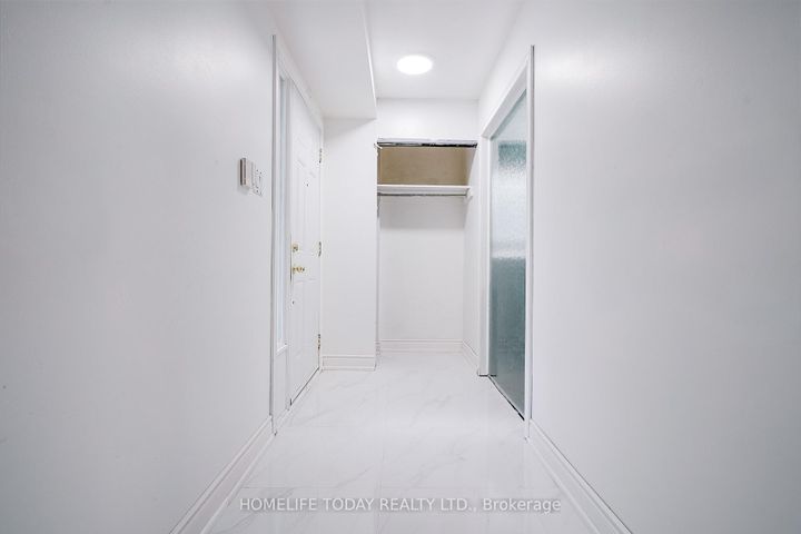 Photo 2 at 122 Valdor Drive, Agincourt North, Toronto