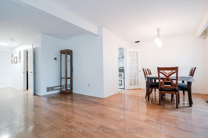 Photo 11 at 122 Valdor Drive, Agincourt North, Toronto