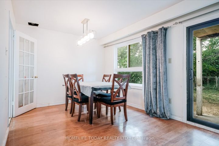 Photo 12 at 122 Valdor Drive, Agincourt North, Toronto