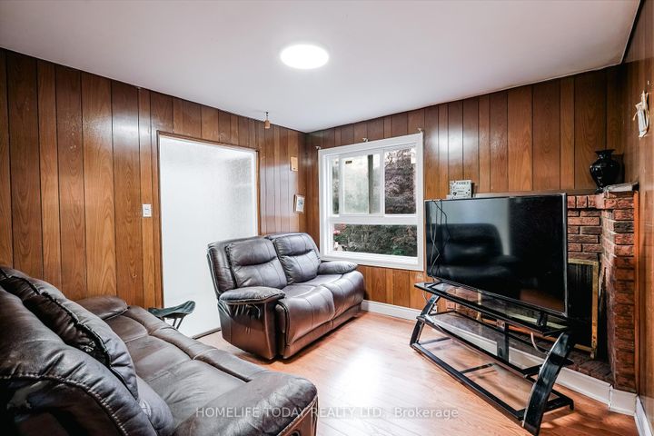 Photo 16 at 122 Valdor Drive, Agincourt North, Toronto