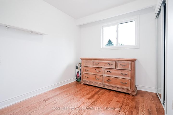 Photo 19 at 122 Valdor Drive, Agincourt North, Toronto