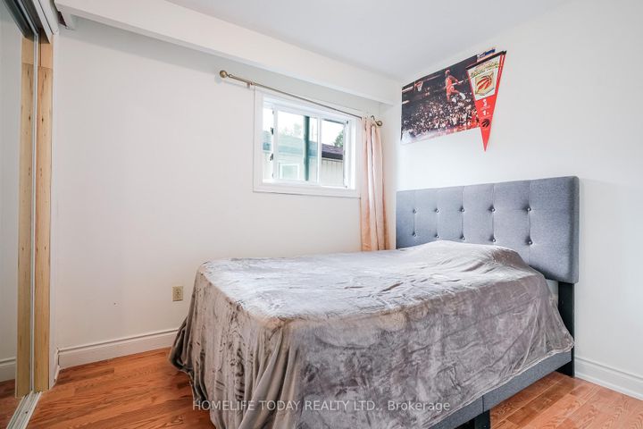 Photo 21 at 122 Valdor Drive, Agincourt North, Toronto