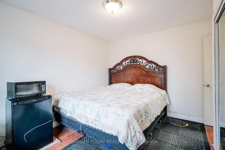Photo 25 at 122 Valdor Drive, Agincourt North, Toronto