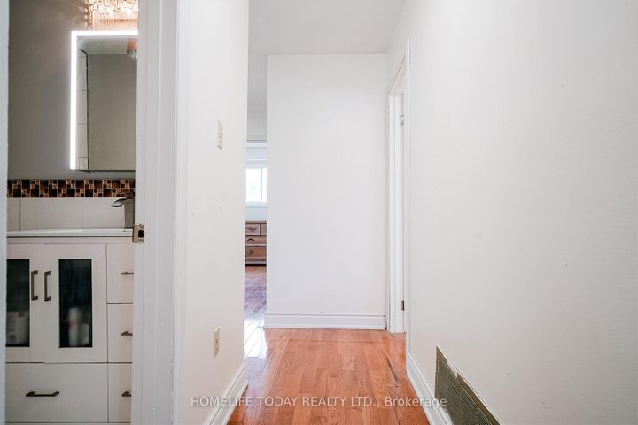 Photo 37 at 122 Valdor Drive, Agincourt North, Toronto