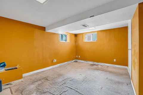 Photo 26 at 14 Morland Road, Bloor West Village, Toronto