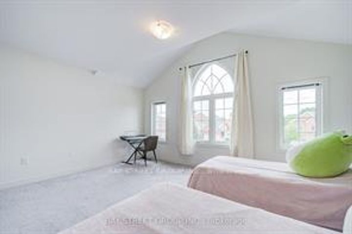 Photo 21 at 1804 Grandview Street N, Taunton, Oshawa