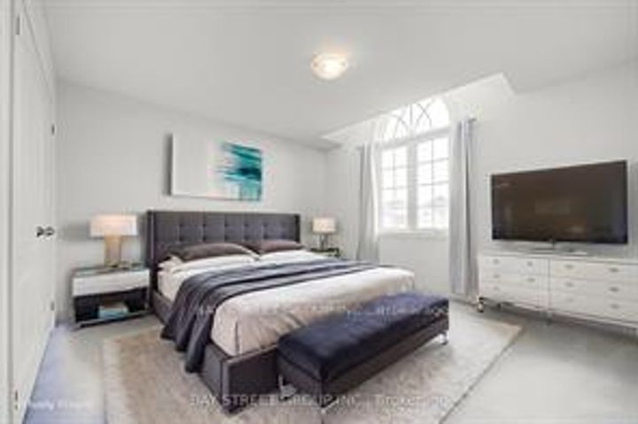 Photo 22 at 1804 Grandview Street N, Taunton, Oshawa