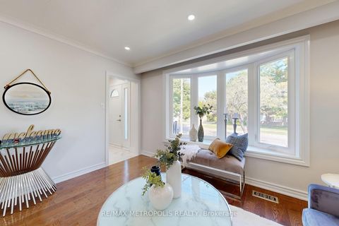Photo 7 at 162 Lord Roberts Drive, Eglinton East, Toronto