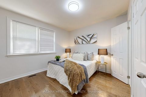 Photo 16 at 162 Lord Roberts Drive, Eglinton East, Toronto