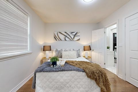 Photo 17 at 162 Lord Roberts Drive, Eglinton East, Toronto