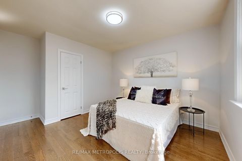 Photo 22 at 162 Lord Roberts Drive, Eglinton East, Toronto
