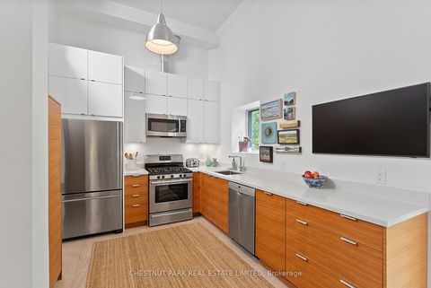 Photo 9 at 8 - 62 Claremont Street, Bellwoods, Toronto