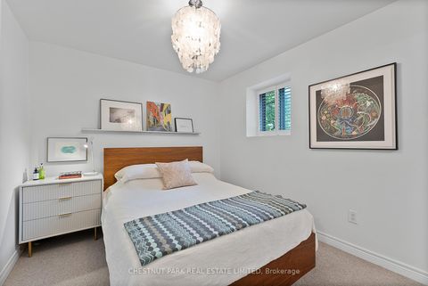 Photo 11 at 8 - 62 Claremont Street, Bellwoods, Toronto