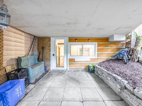 Photo 13 at 184 Bellefair Avenue, The Beaches, Toronto