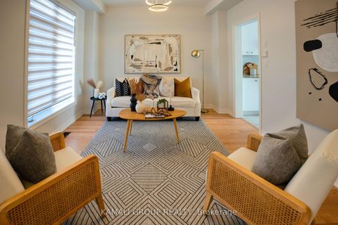 Photo 4 at 51 Ahchie Court, Patterson, Vaughan