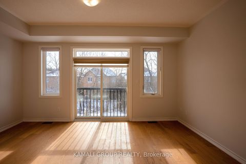 Photo 13 at 51 Ahchie Court, Patterson, Vaughan
