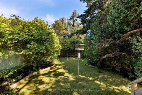 Photo 16 at 61 Eastbourne Avenue, Eglinton, Toronto