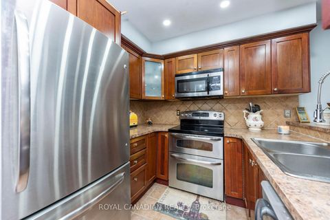 Photo 15 at 116 - 1538 Lancaster Drive, FA Falgarwood, Oakville