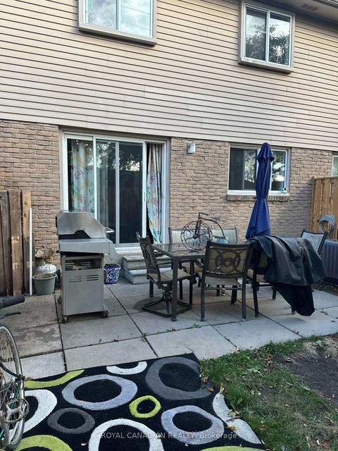 Photo 32 at 116 - 1538 Lancaster Drive, FA Falgarwood, Oakville