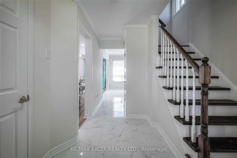 Photo 3 at 22 Weatherup Crescent, West Bayfield, Barrie