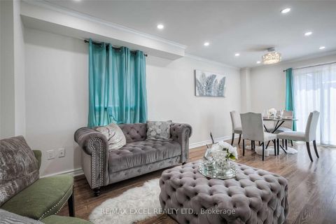 Photo 4 at 22 Weatherup Crescent, West Bayfield, Barrie