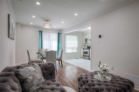 Photo 6 at 22 Weatherup Crescent, West Bayfield, Barrie Photo 6 at 22 Weatherup Crescent, West Bayfield, Barrie