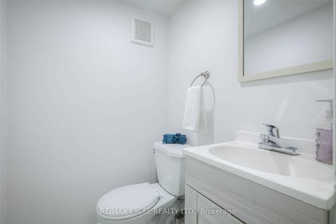 Photo 14 at 22 Weatherup Crescent, West Bayfield, Barrie Photo 14 at 22 Weatherup Crescent, West Bayfield, Barrie