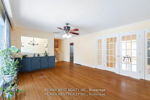 Photo 3 at 105 Shirley Avenue, Sunnidale, Barrie