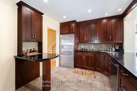Photo 11 at 105 Shirley Avenue, Sunnidale, Barrie