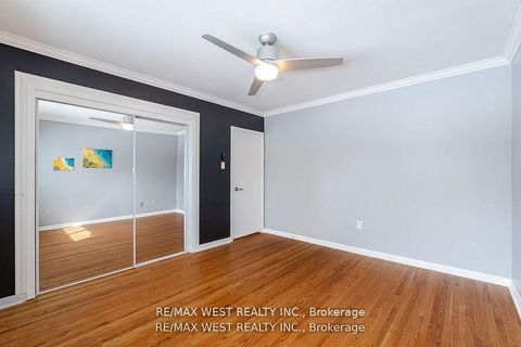 Photo 14 at 105 Shirley Avenue, Sunnidale, Barrie
