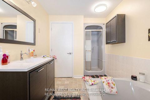 Photo 30 at 105 Shirley Avenue, Sunnidale, Barrie