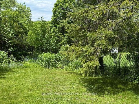 Photo 37 at 105 Shirley Avenue, Sunnidale, Barrie